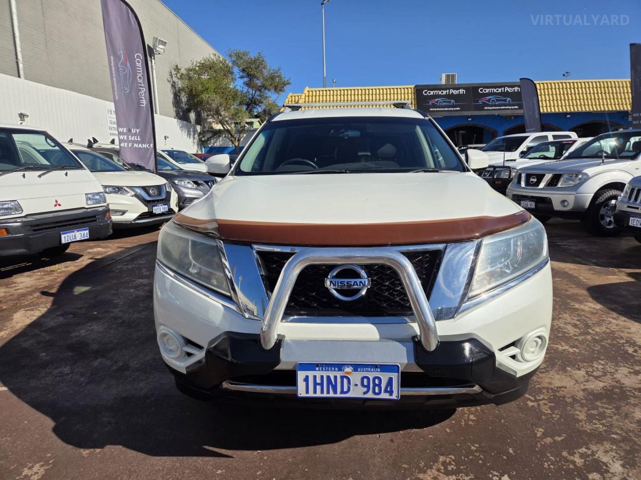 2015 Nissan Pathfinder — photo 3