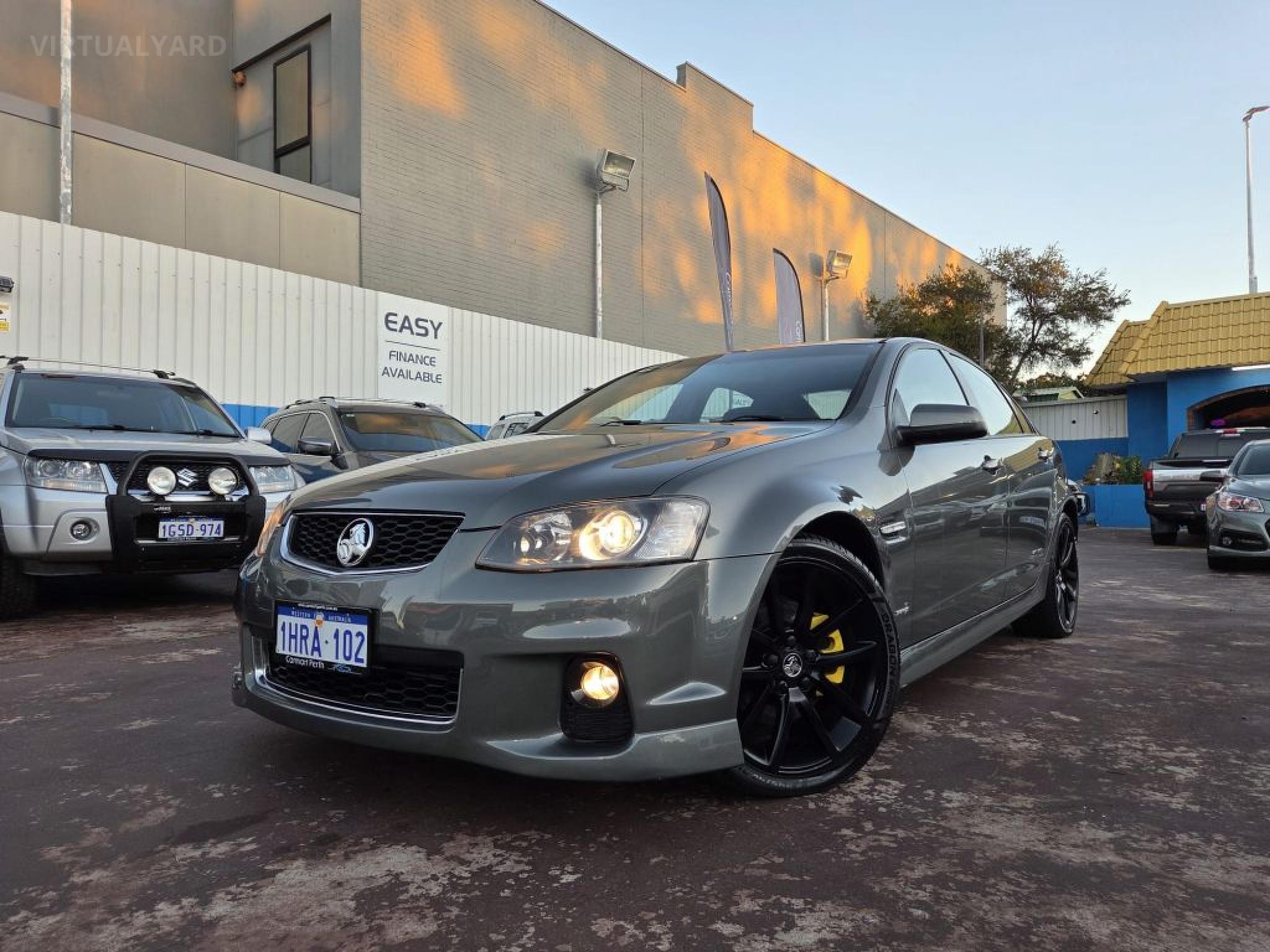 2010 Holden Commodore — photo 2
