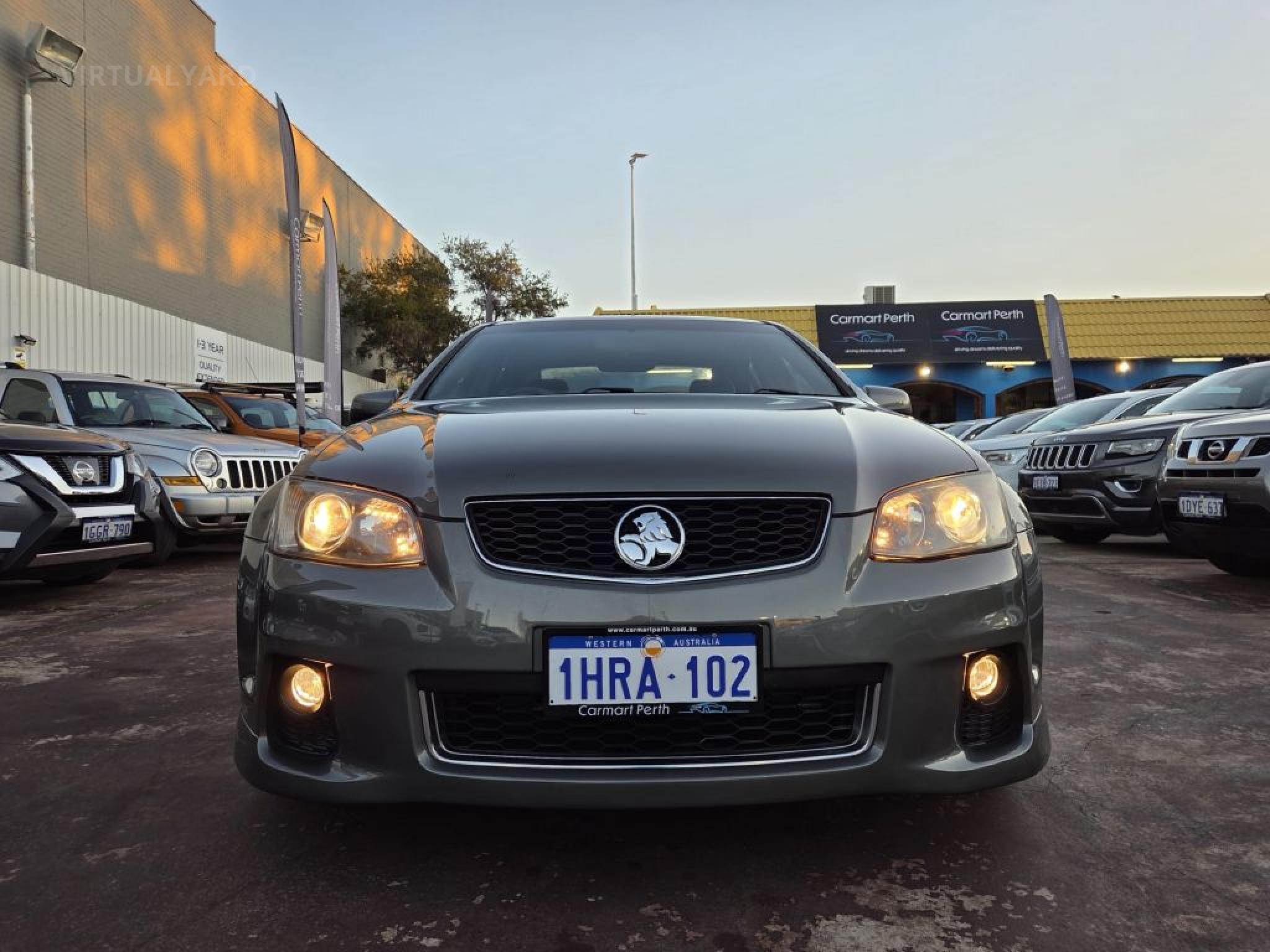 2010 Holden Commodore — photo 3